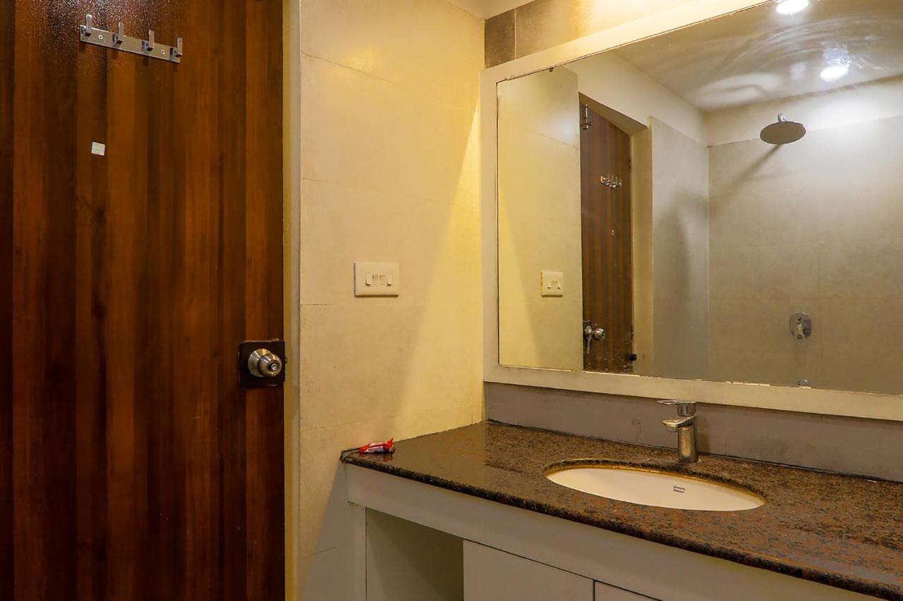 Super Townhouse Geetraj Near Shalimar Gateway Lucknow Exterior foto