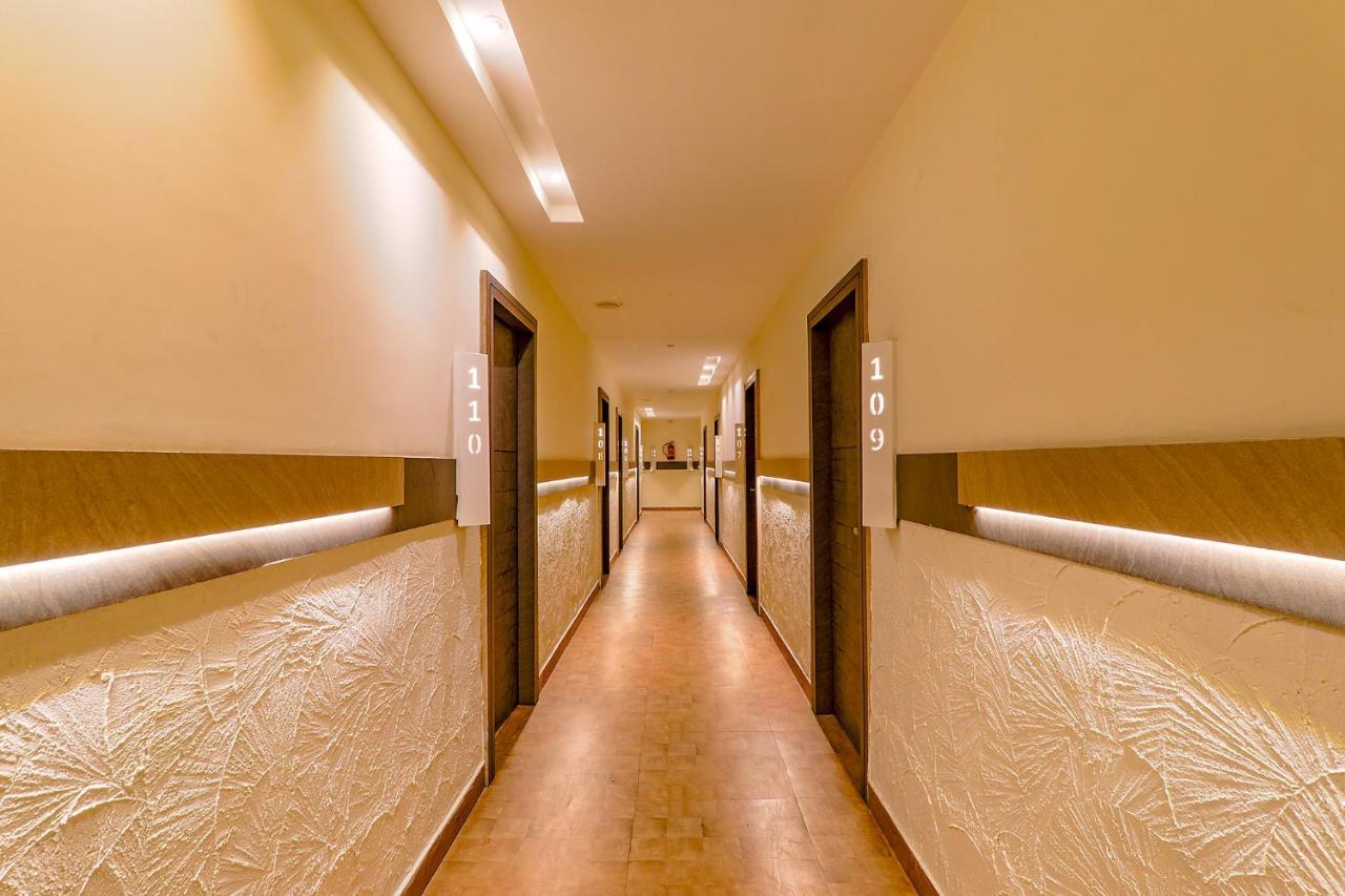 Super Townhouse Geetraj Near Shalimar Gateway Lucknow Exterior foto