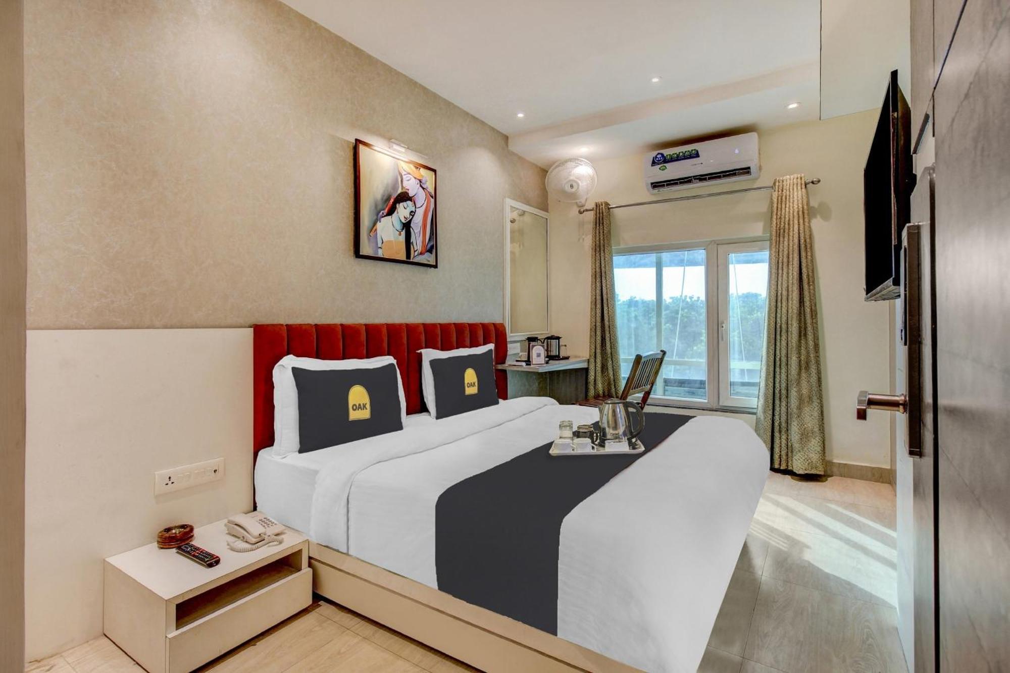 Super Townhouse Geetraj Near Shalimar Gateway Lucknow Exterior foto