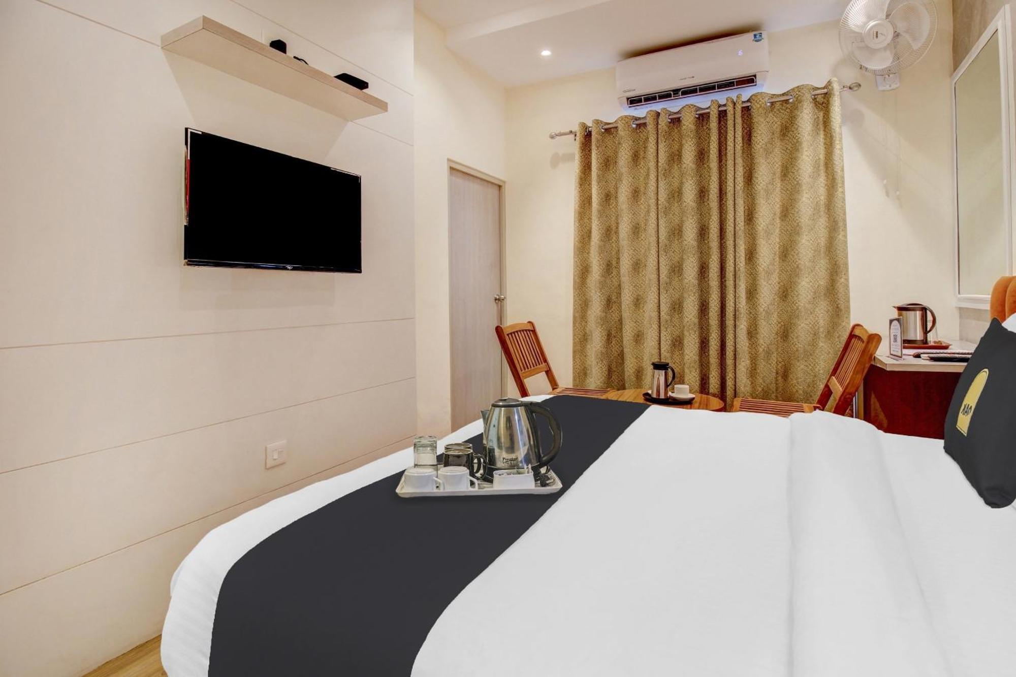 Super Townhouse Geetraj Near Shalimar Gateway Lucknow Exterior foto