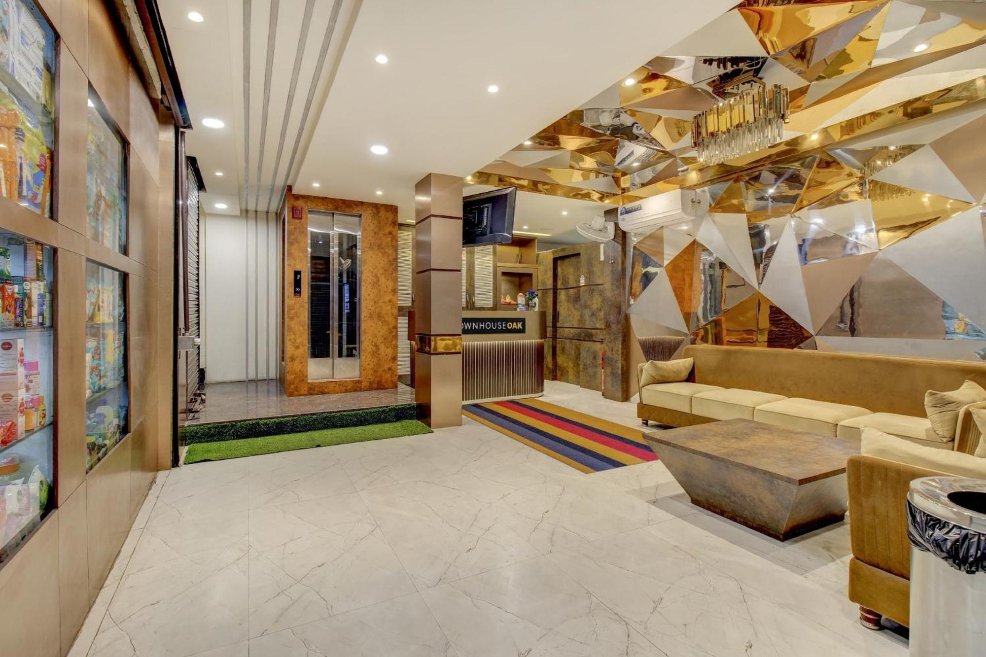 Super Townhouse Geetraj Near Shalimar Gateway Lucknow Exterior foto