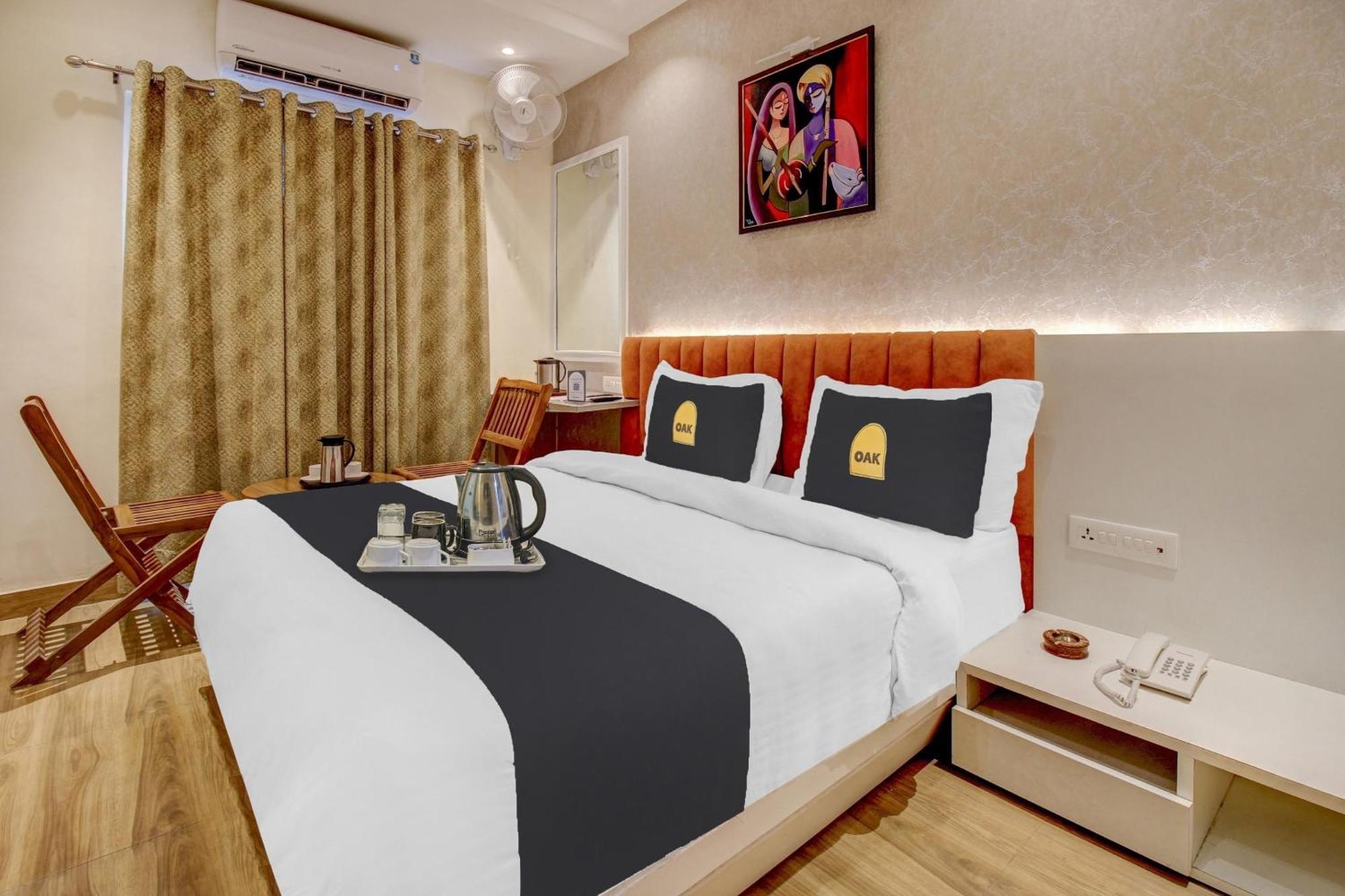 Super Townhouse Geetraj Near Shalimar Gateway Lucknow Exterior foto